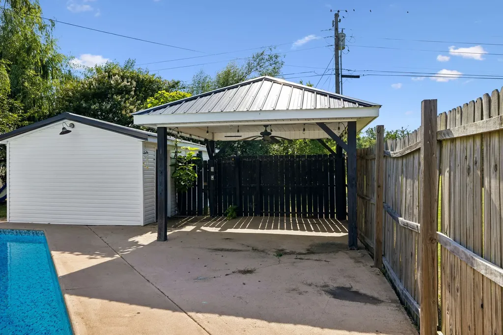 312 Hinson Street Hohenwald TN 38462