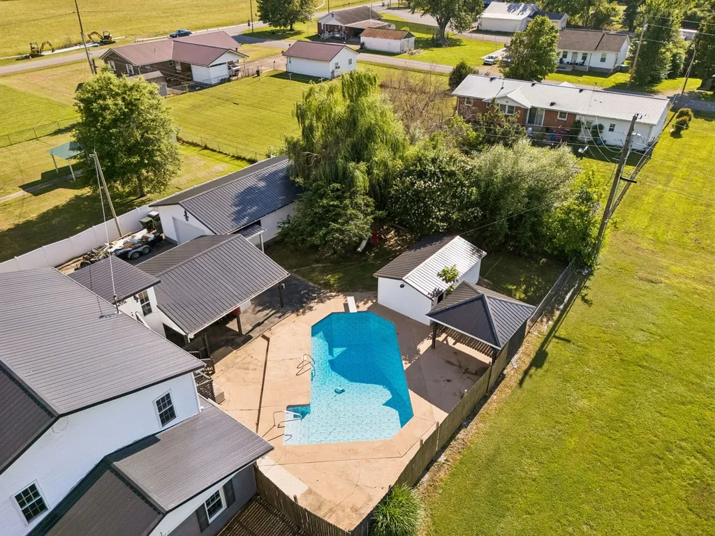 312 Hinson Street Hohenwald TN 38462