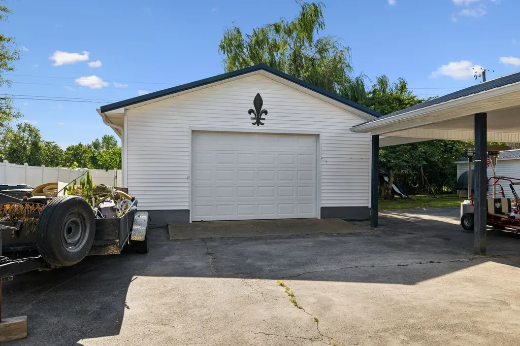 312 Hinson Street Hohenwald TN 38462