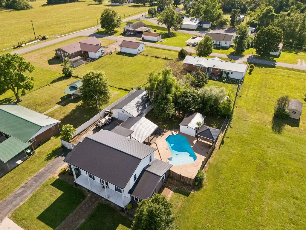 312 Hinson Street Hohenwald TN 38462