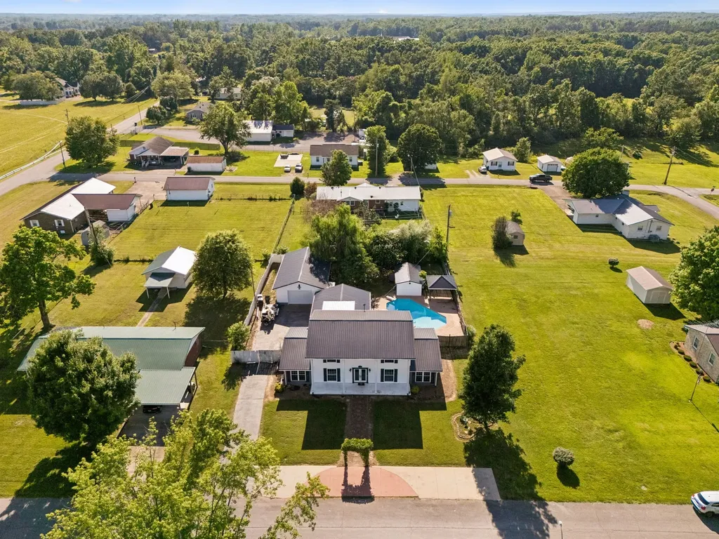 312 Hinson Street Hohenwald TN 38462