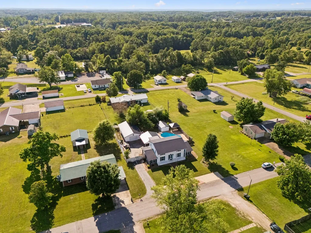 312 Hinson Street Hohenwald TN 38462