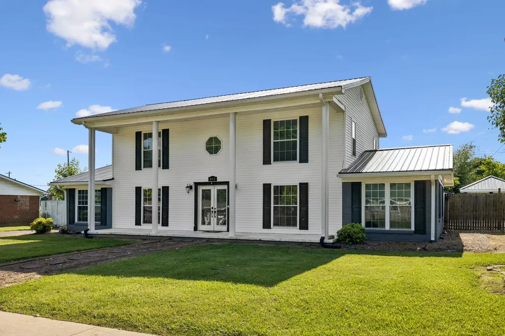 312 Hinson Street Hohenwald TN 38462