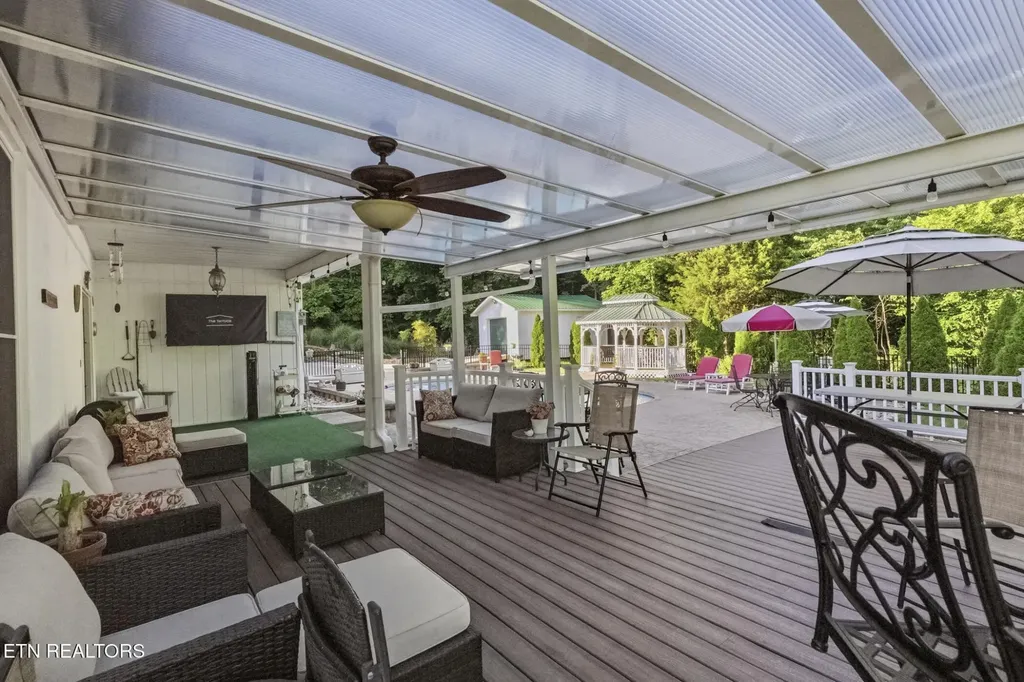 824 Midway Road Strawberry Plains TN 37871