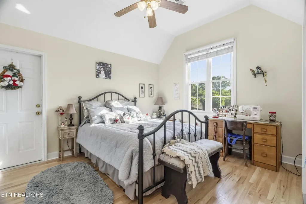 824 Midway Road Strawberry Plains TN 37871