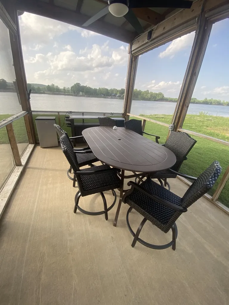 1139 River Front Drive Clifton TN 38425