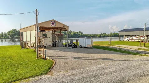 1139 River Front Drive Clifton TN 38425