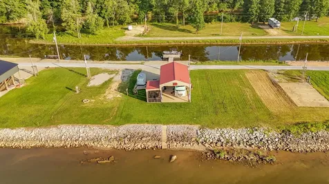 1139 River Front Drive Clifton TN 38425