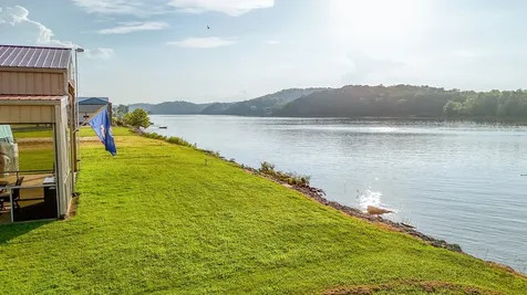 1139 River Front Drive Clifton TN 38425