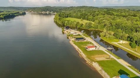 1139 River Front Drive Clifton TN 38425