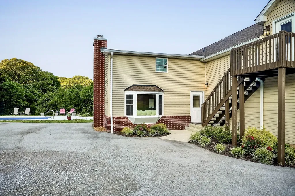 4045 Lower Helton Road Alexandria TN 37012