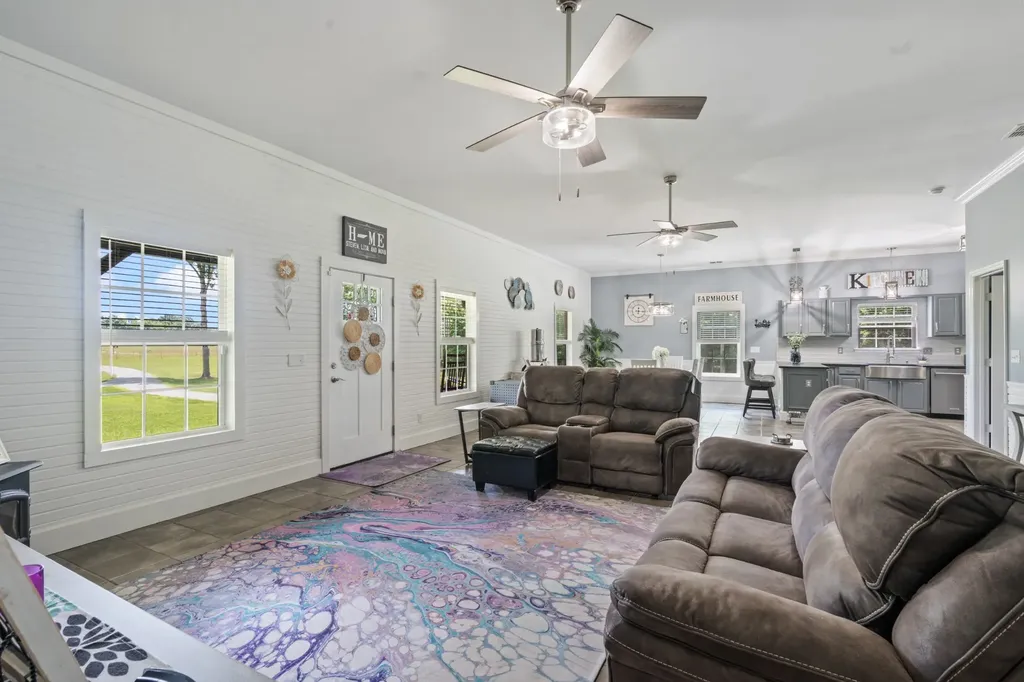 1150 Old Blacktop Road Mc Ewen TN 37101