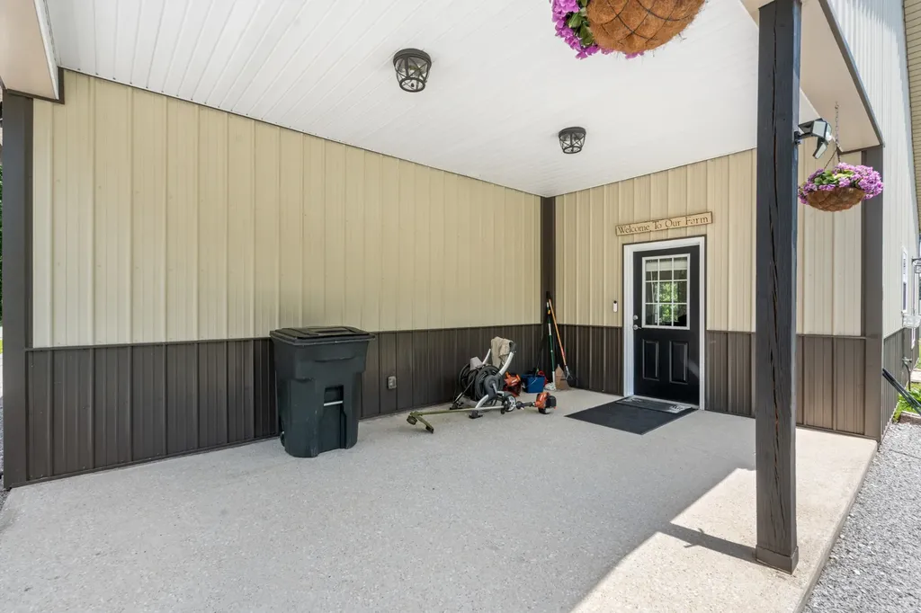 1150 Old Blacktop Road Mc Ewen TN 37101
