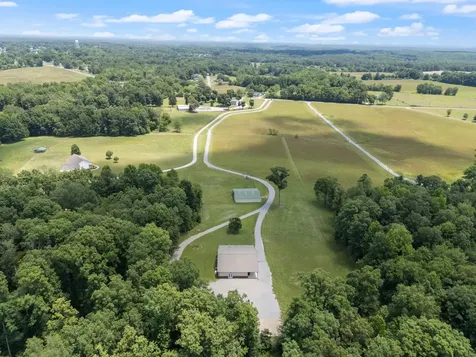 1150 Old Blacktop Road Mc Ewen TN 37101