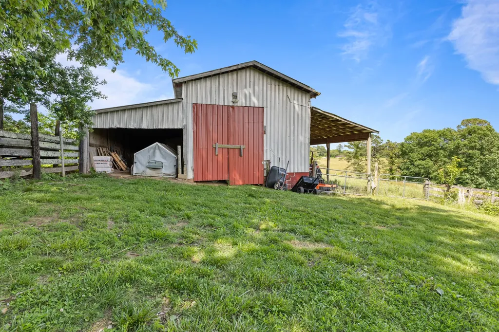 2658 Pickett Park Highway Jamestown TN 38556