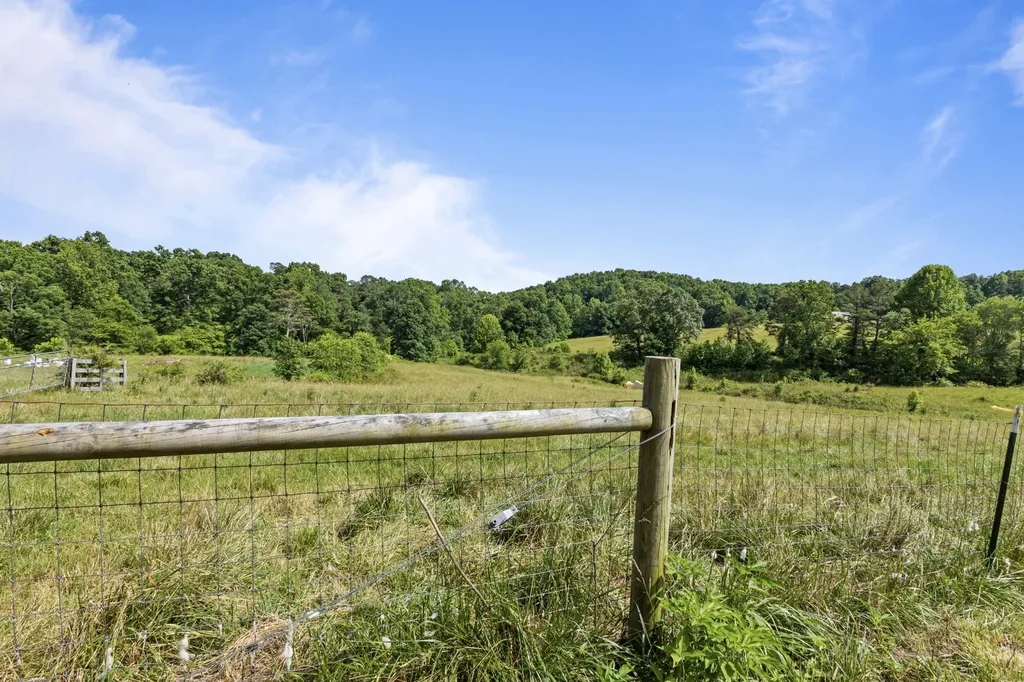 2658 Pickett Park Highway Jamestown TN 38556