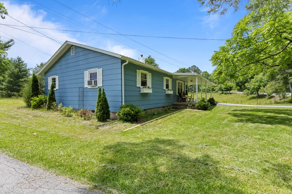 2658 Pickett Park Highway Jamestown TN 38556