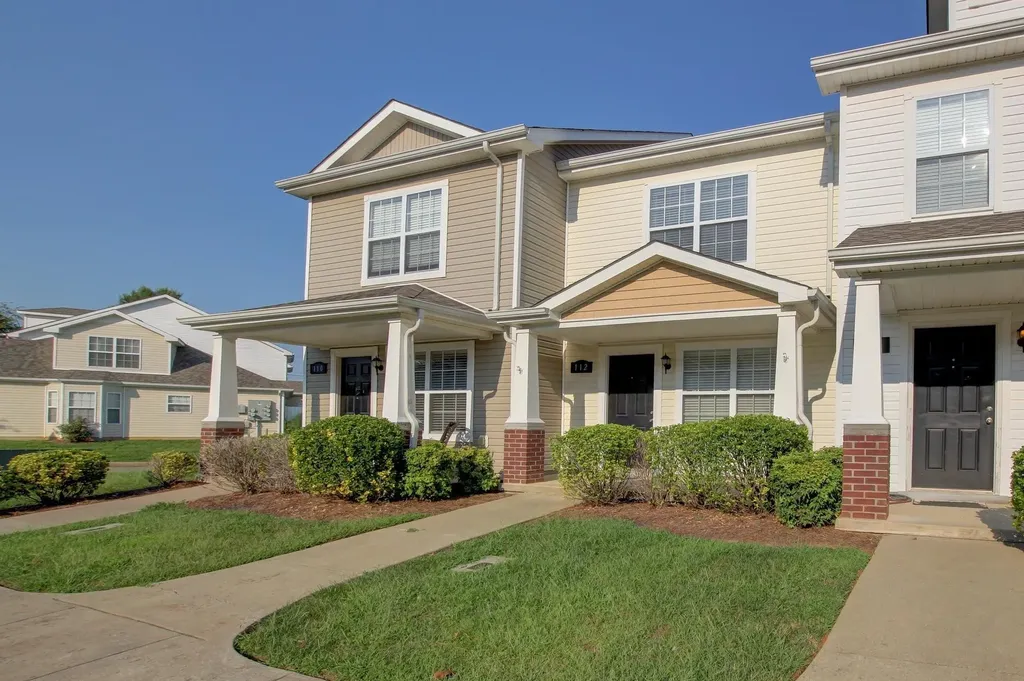 112 Alexander Boulevard Clarksville TN 37040