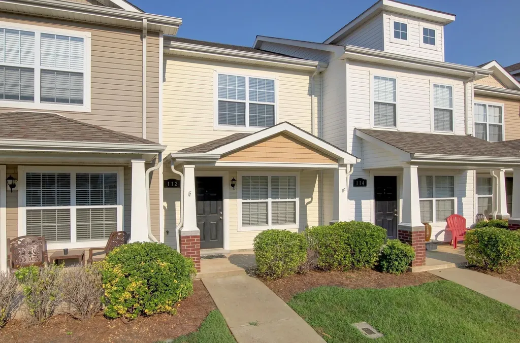 112 Alexander Boulevard Clarksville TN 37040