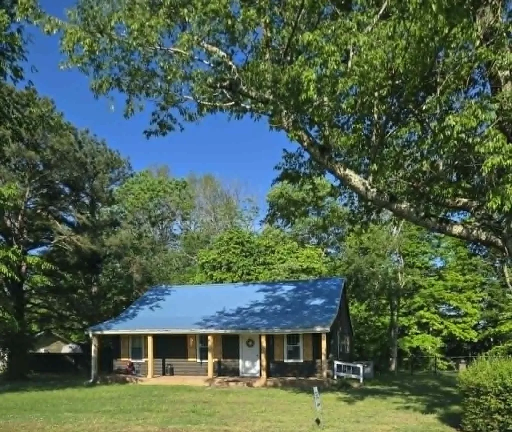 6491 Piney River Road, N Bon Aqua TN 37025