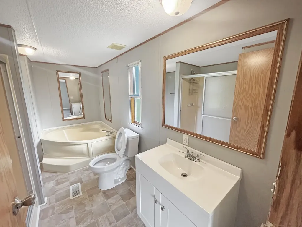 979 Oak Manor Drive, SE Cleveland TN 37323