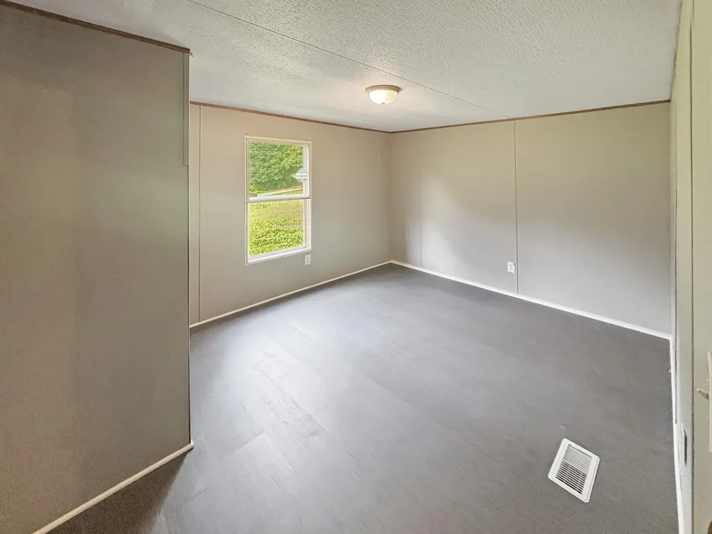 979 Oak Manor Drive, SE Cleveland TN 37323