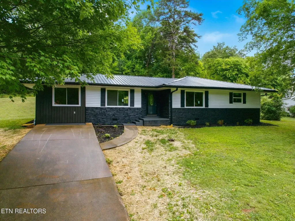 114 Alford Street Athens TN 37303