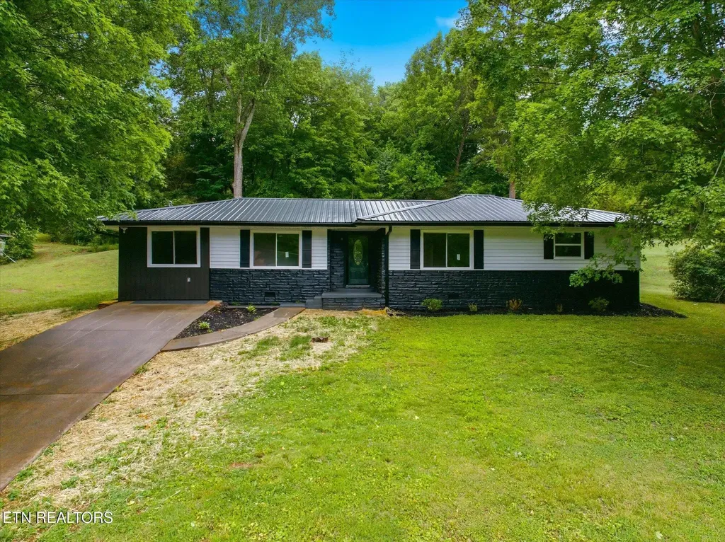 114 Alford Street Athens TN 37303
