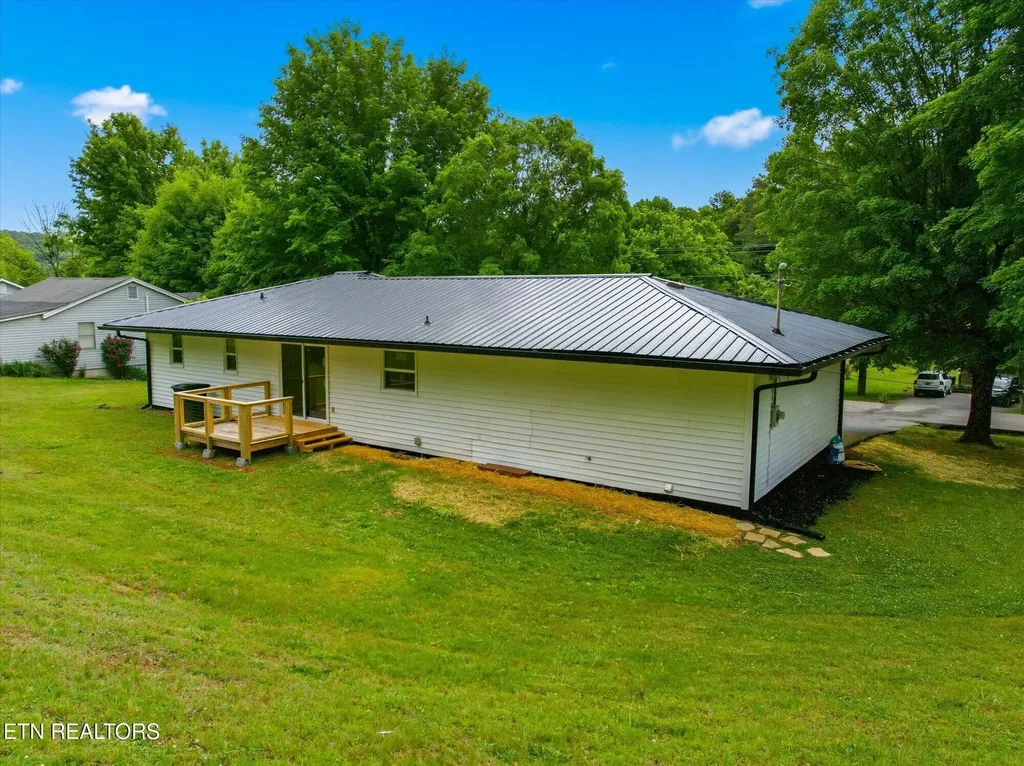 114 Alford Street Athens TN 37303