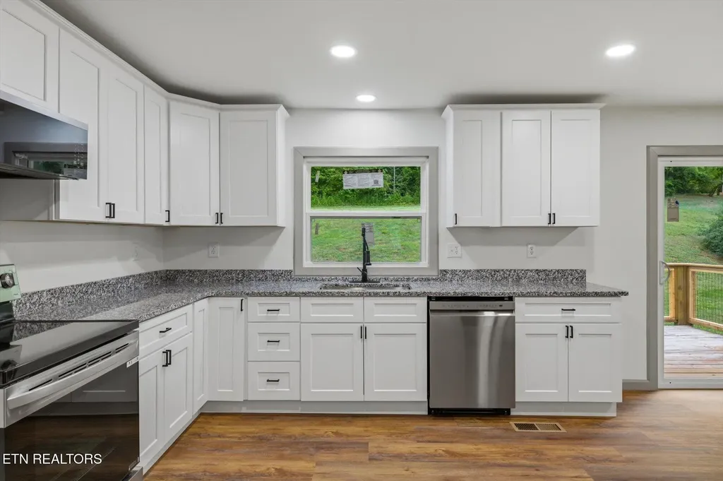 114 Alford Street Athens TN 37303