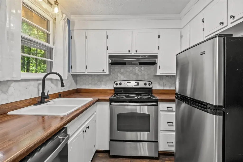 10808 Missionary Ridge Road Bon Aqua TN 37025