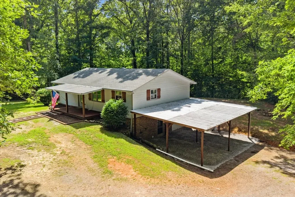 10808 Missionary Ridge Road Bon Aqua TN 37025