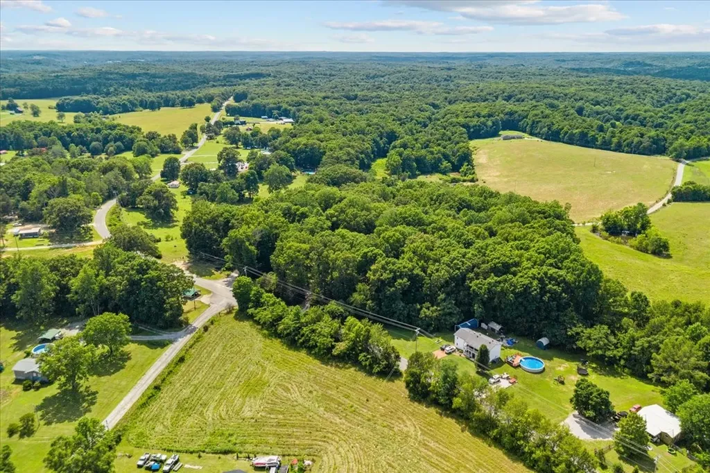 10808 Missionary Ridge Road Bon Aqua TN 37025