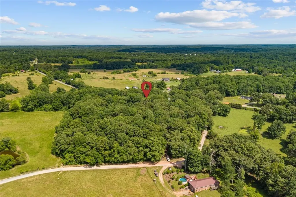 10808 Missionary Ridge Road Bon Aqua TN 37025