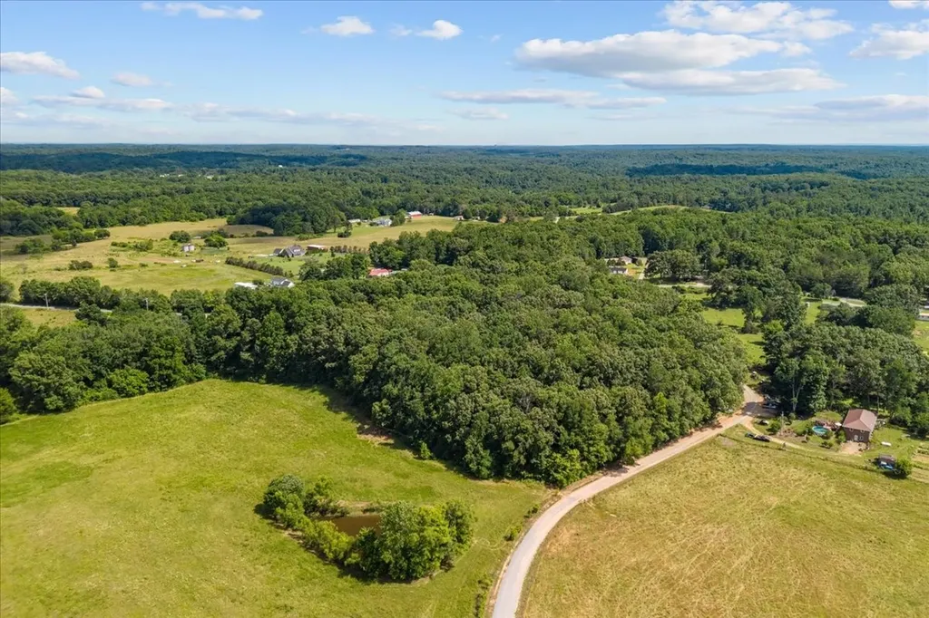 10808 Missionary Ridge Road Bon Aqua TN 37025