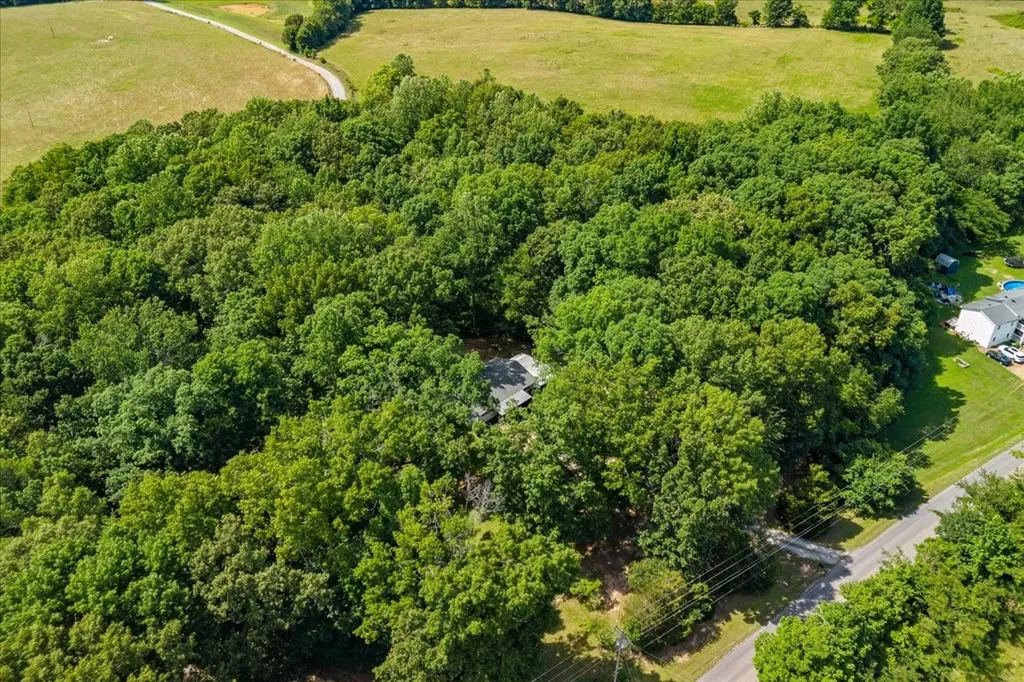 10808 Missionary Ridge Road Bon Aqua TN 37025