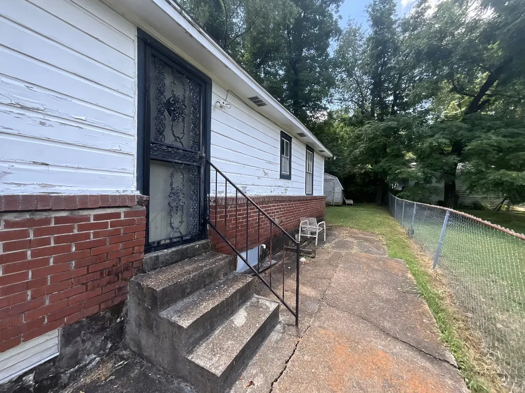 1455 Effie Road Memphis TN 38106