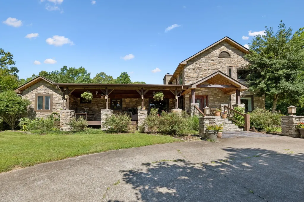 95 Bowman Court Waverly TN 37185