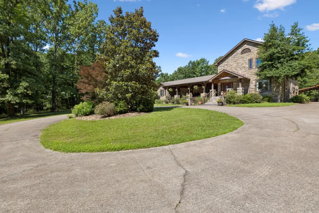 95 Bowman Court Waverly TN 37185