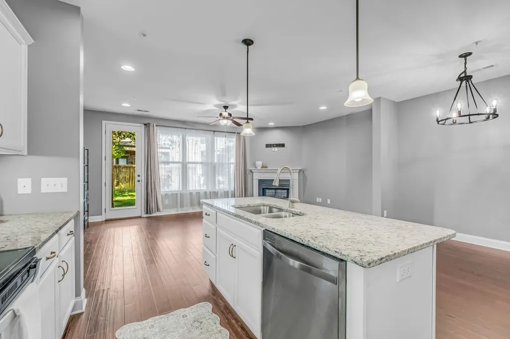 350 Coronado Pvt Circle Hendersonville TN 37075