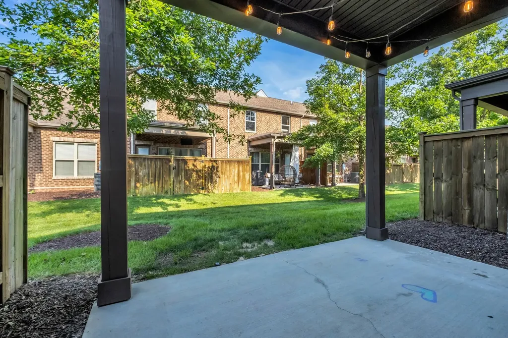 350 Coronado Pvt Circle Hendersonville TN 37075