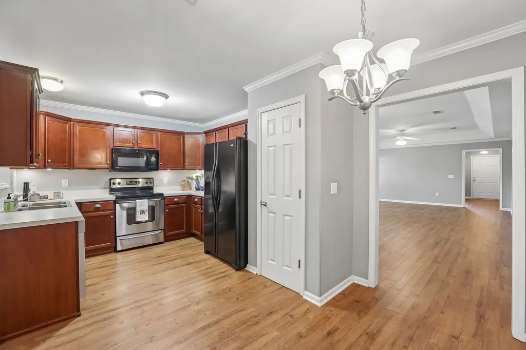 704 Village Green Circle Murfreesboro TN 37128