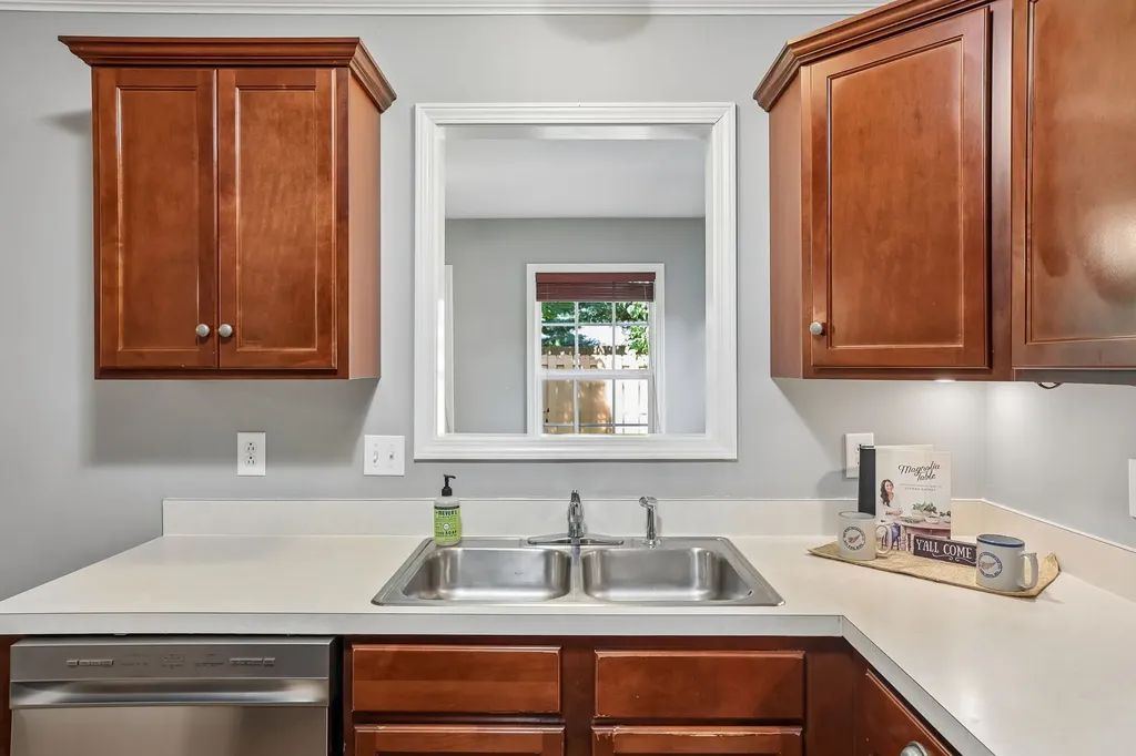704 Village Green Circle Murfreesboro TN 37128