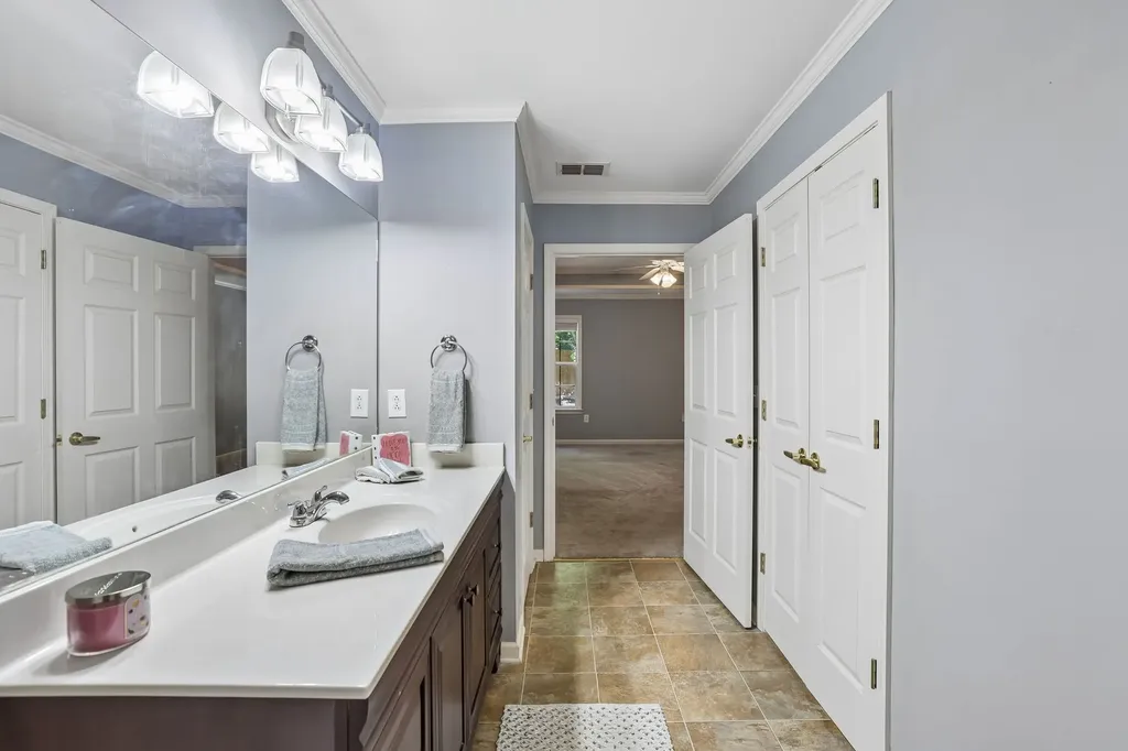 704 Village Green Circle Murfreesboro TN 37128