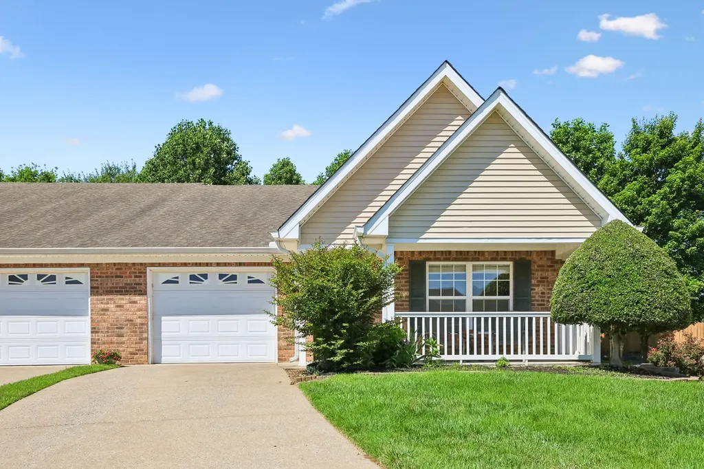 704 Village Green Circle Murfreesboro TN 37128