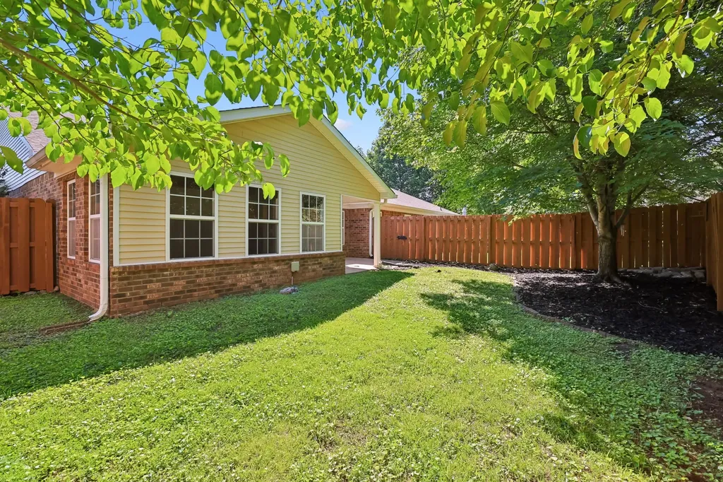 704 Village Green Circle Murfreesboro TN 37128