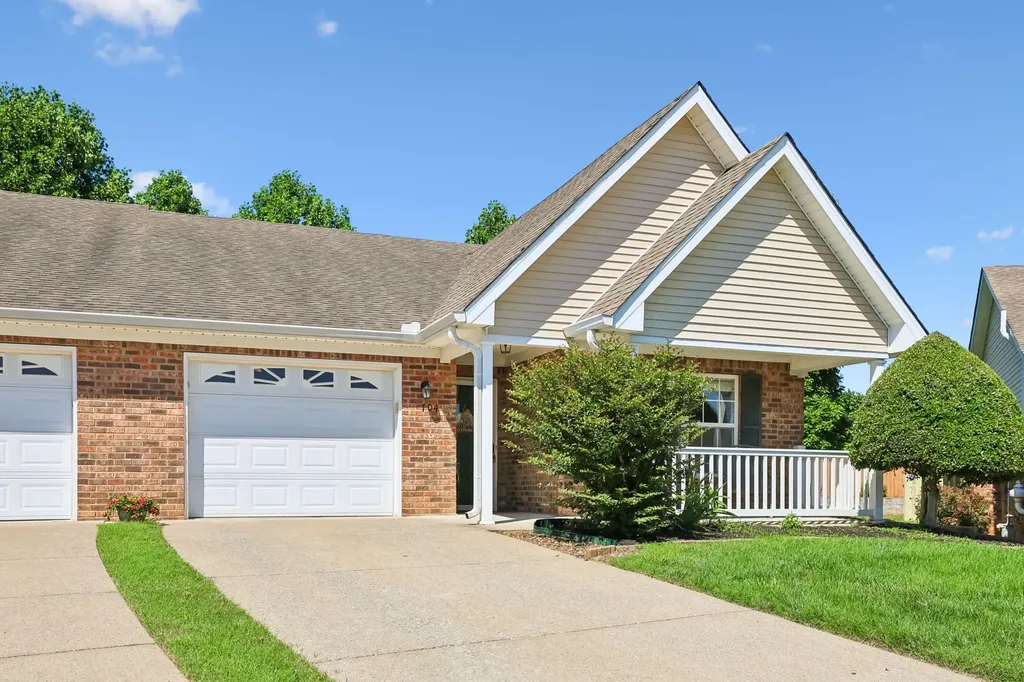 704 Village Green Circle Murfreesboro TN 37128