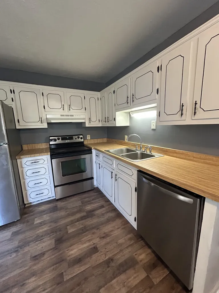 1140 E Main Street Gallatin TN 37066