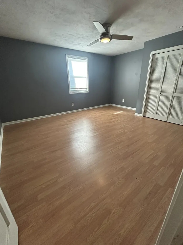 1140 E Main Street Gallatin TN 37066