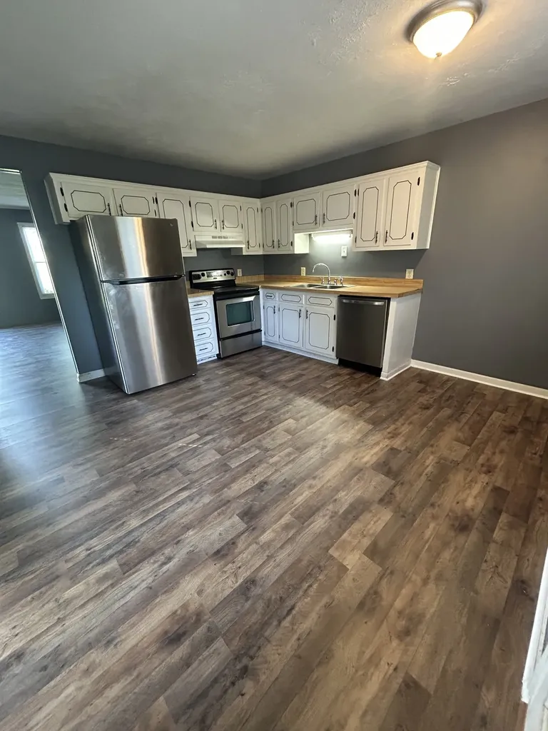 1140 E Main Street Gallatin TN 37066
